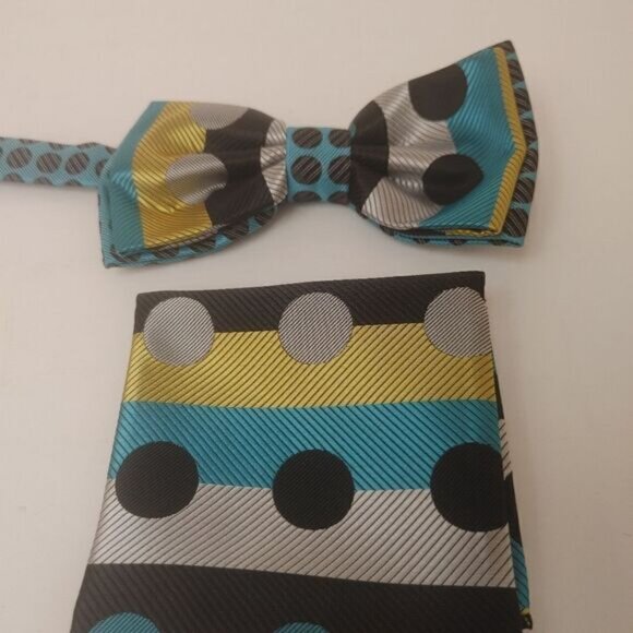 ROBERT LEWIS MEN'S BOWTIE AND POCKET SQUARE SET. - Picture 2 of 4